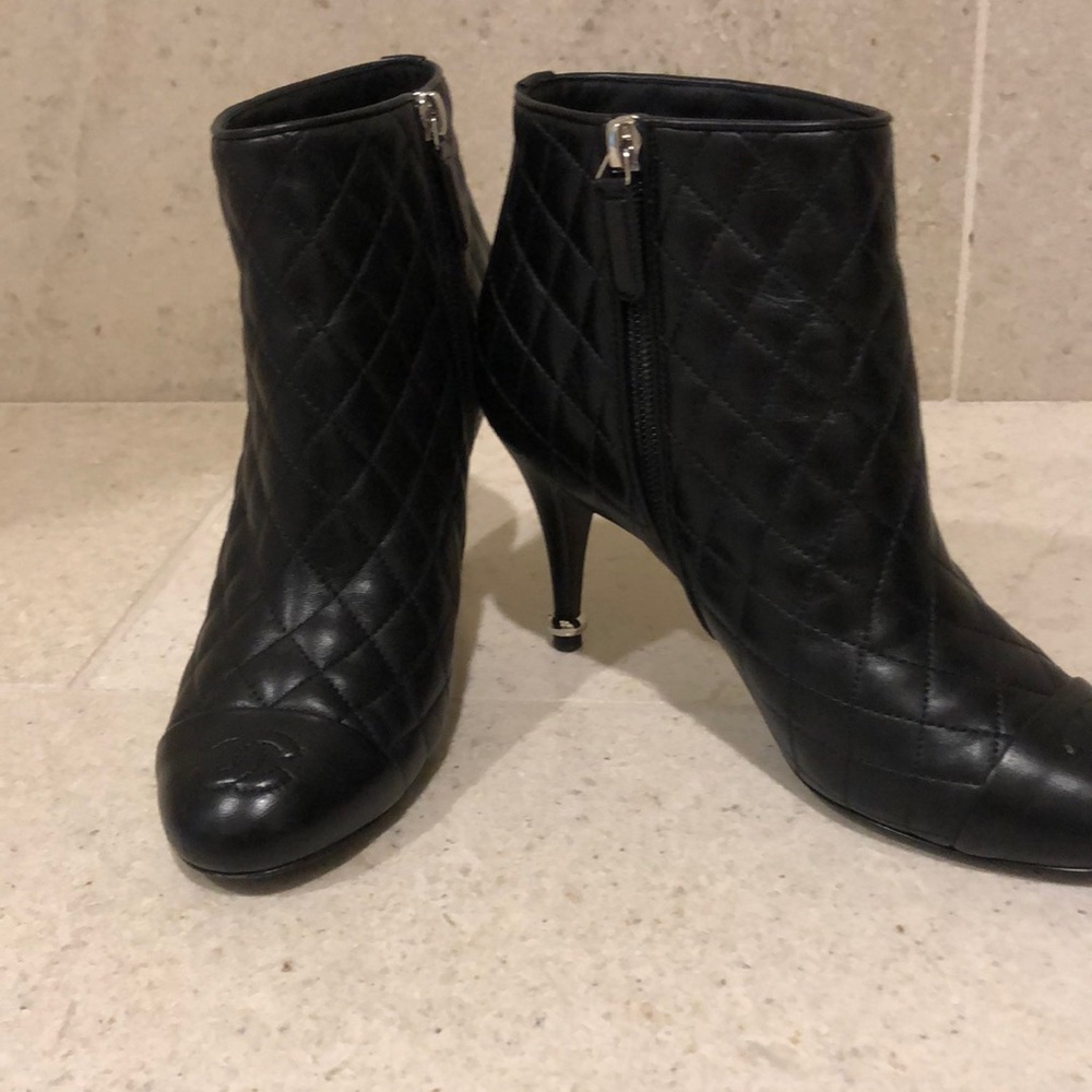 Ladies shoes
